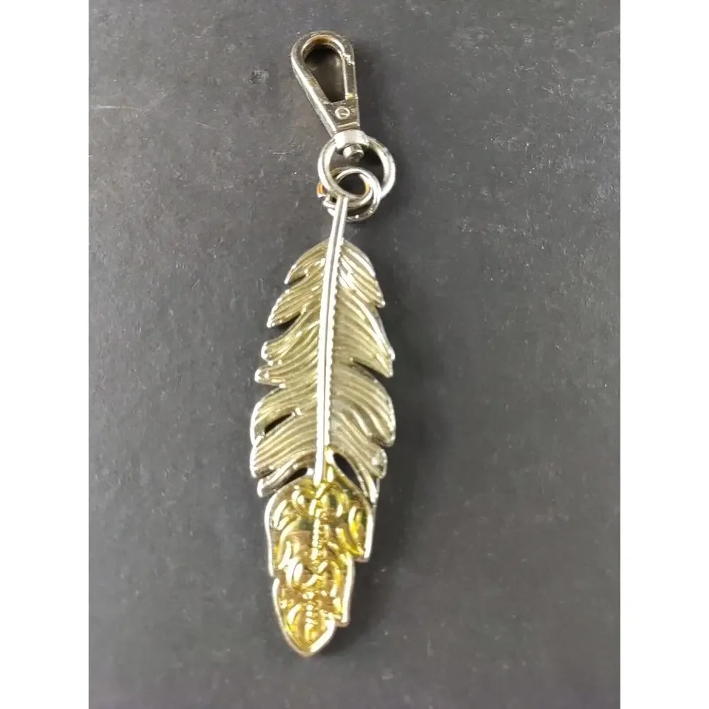 Jessica Simpson Feather Luggage Tag Heavy Gold Tone 5 3/4